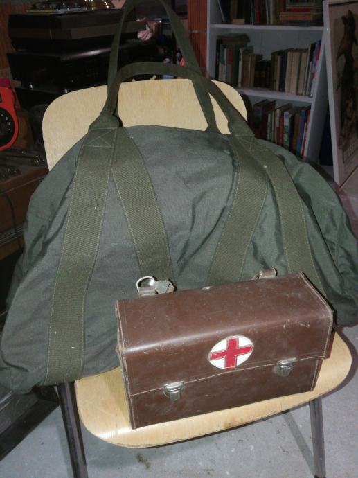 Stara vojaška torba prva pomoč,potovalka,torba,JNA