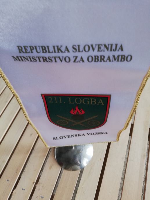 Zastavica 211. logistične baze Slovenske vojske