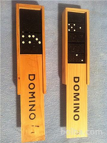 Družabna igra Domino naprodaj, 2 kompleta