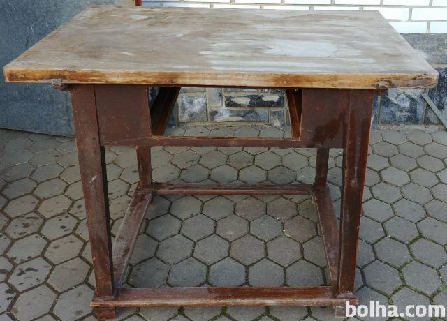 Približno 100 let stara miza (starinska miza)