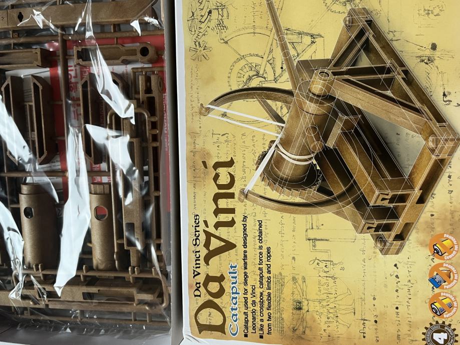DA VINCI CATAPULT ACADEMY HOBBY MODEL KITS