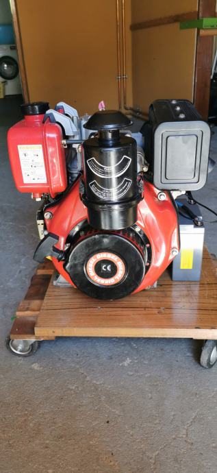 Prodam Diesel motor za motokultivator Launtop LA 178