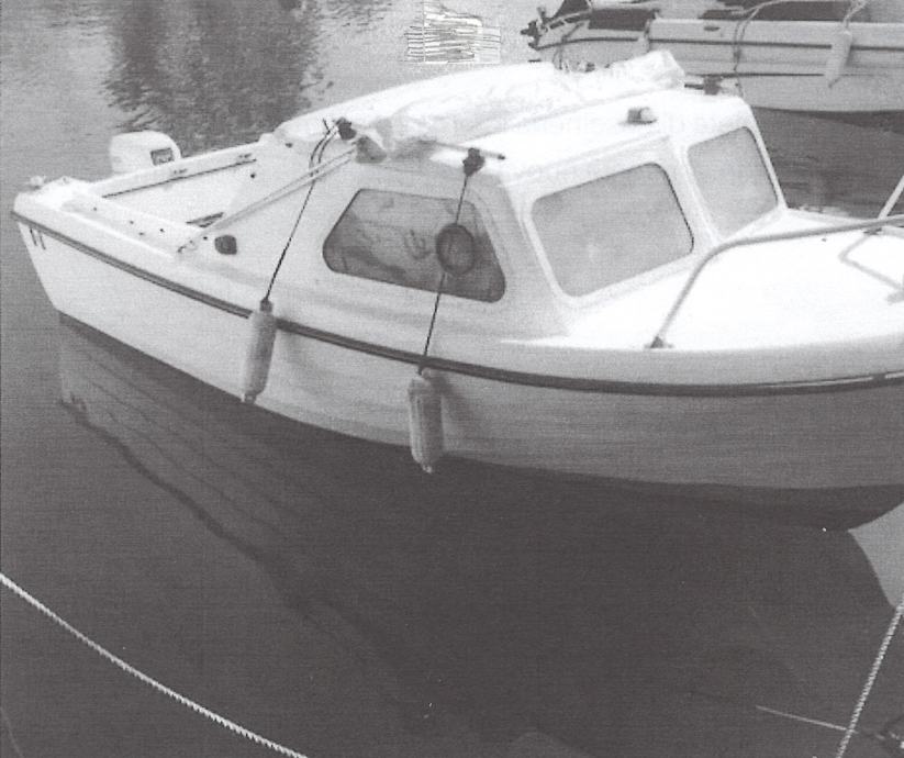 Motorni čoln s kabino Pilotina Vega 499
