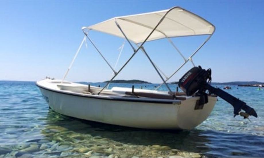 Rent a boat Quicksilver Pilothouse 500