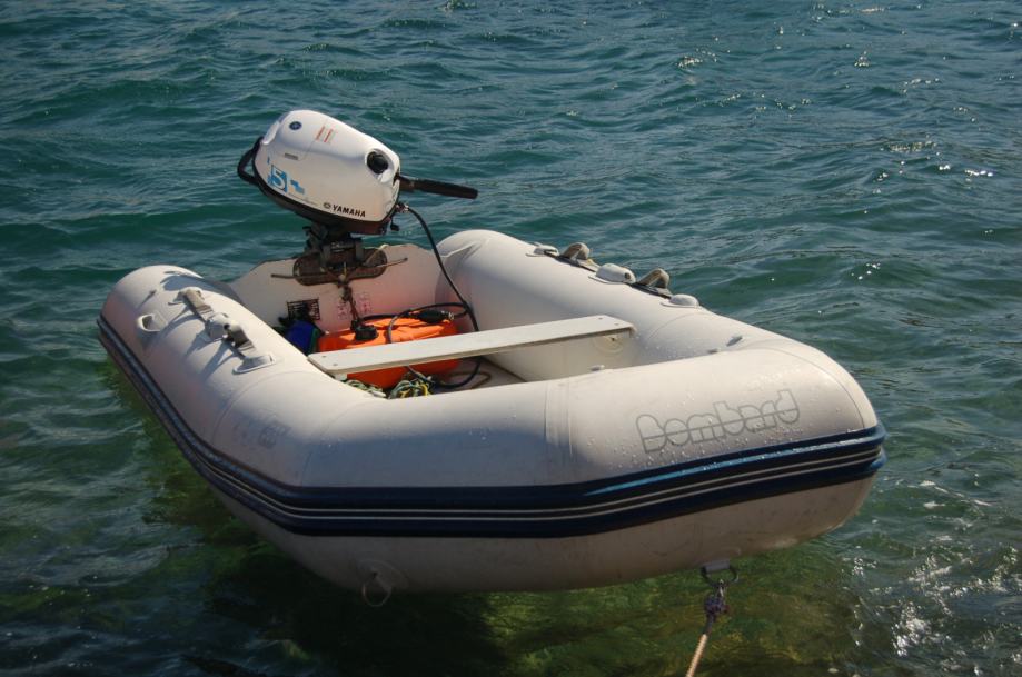 Napihljiv čoln s trdnim dnom Bombard AX 500