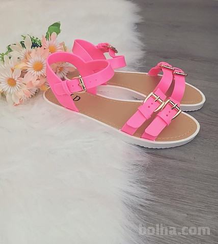Pinki čevlji