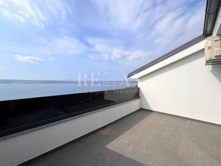 CRIKVENICA, DRAMALJ - Dvoetažni apartma s panoramskim pogledom na morj (prodaja)