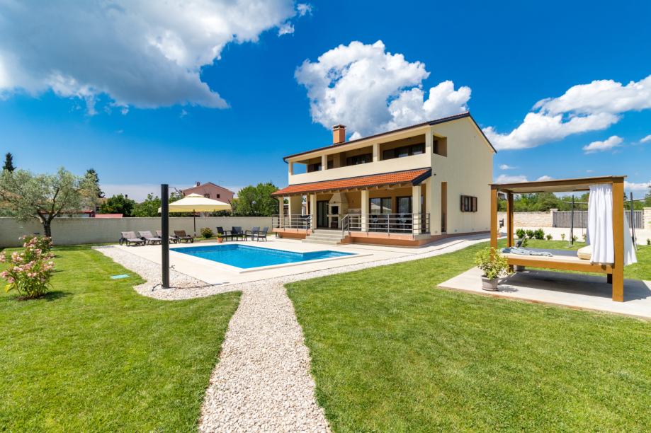 Impressive luxury villa with private heated pool -Villa Dija (oddaja)