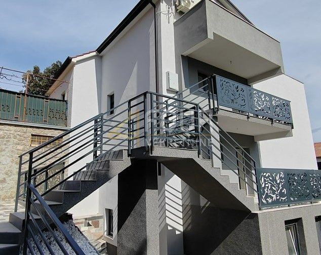 Hiša Kornić, Krk, 180m2 (prodaja)