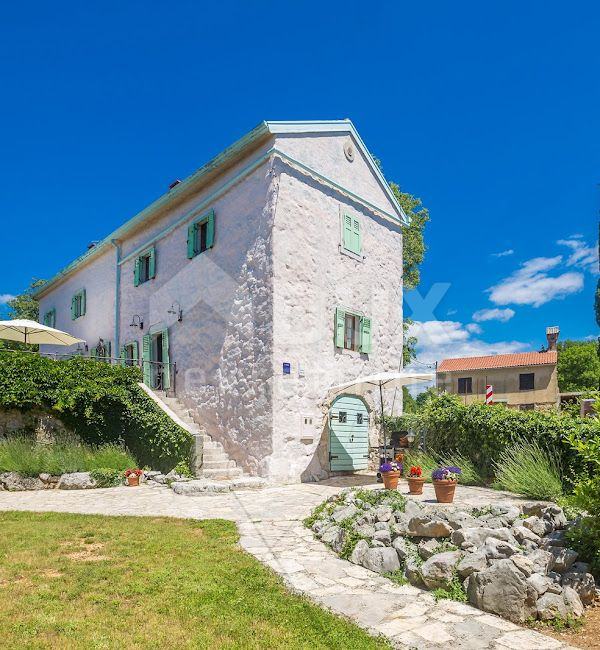 Otok Krk, okolica Dobrinja - Obnovljena kamnita hiša (prodaja)