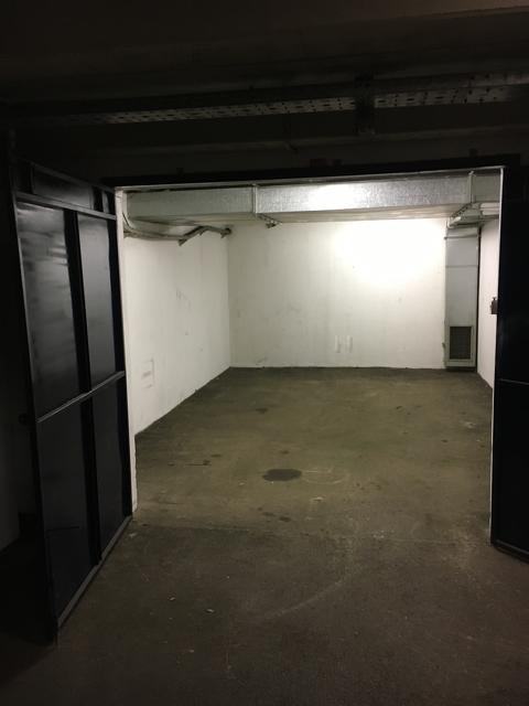 Lokacija garaže: Center, Zupančičeva Jama, 25 m2 (prodaja)