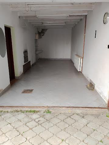 Lokacija garaže: Trnovlje pri Celju, 20  ali več m2 (oddaja)