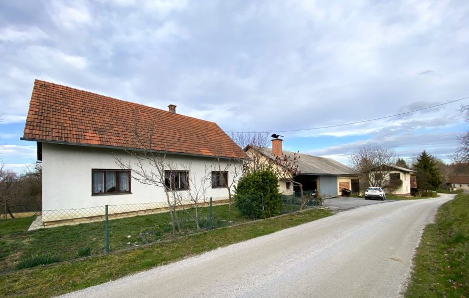 Lenart okolica, Sv. Andraž, samostojna hiša z gosp. poslopji (prodaja)