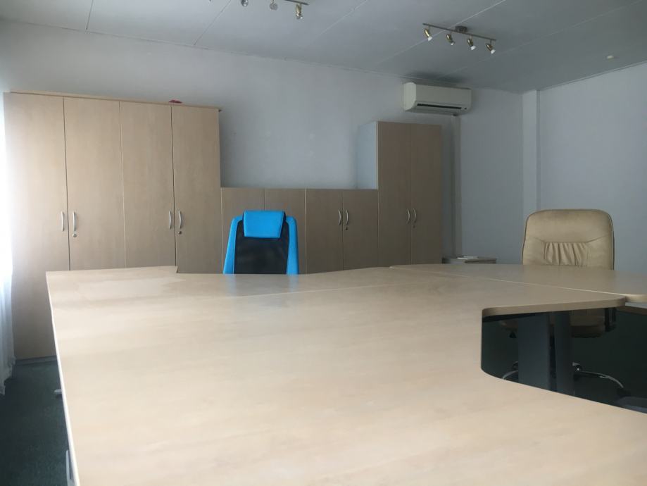 Lokacija poslovnega prostora: Stegne, Pisarna, 37 m2 (oddaja)