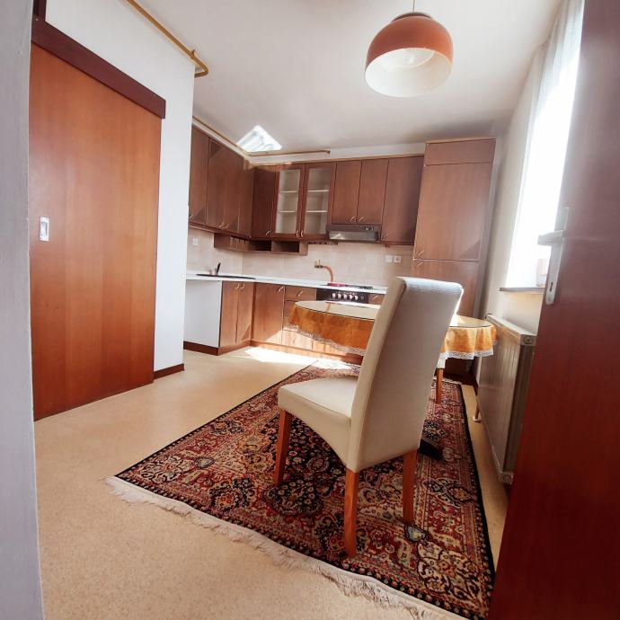 1 sobno stanovanje z balkonom Borštnikova/Maribor prodamo (prodaja)