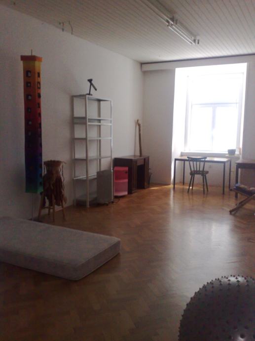 Maribor, Rotovški trg, 1 nadstr., 64+67m2, 2 x 2,5sobno stanovanje (prodaja)
