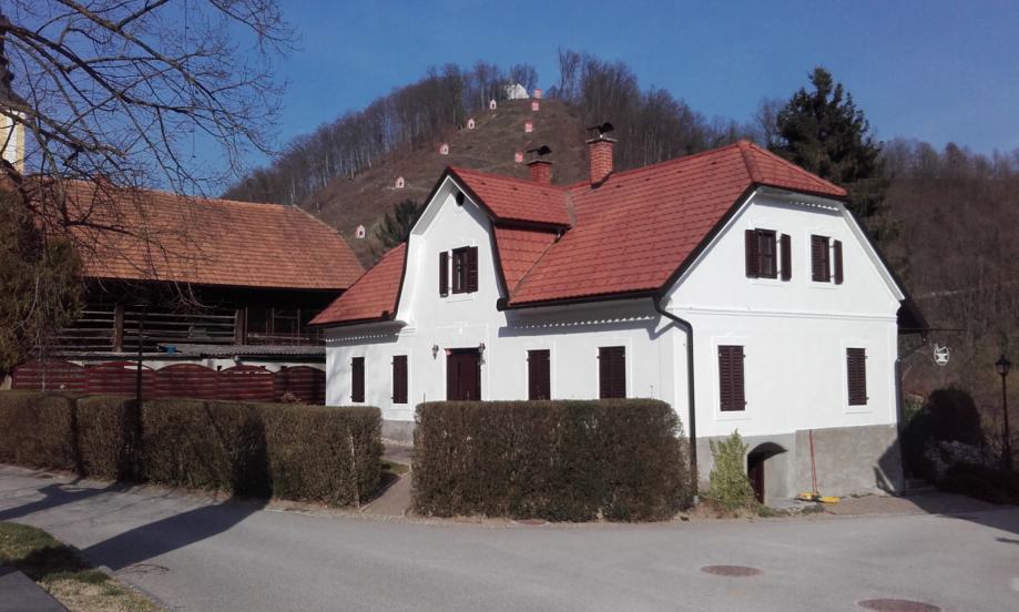 Prodamo hišo v Podsredi zaščitena stavbna kulturna dediščina (prodaja)