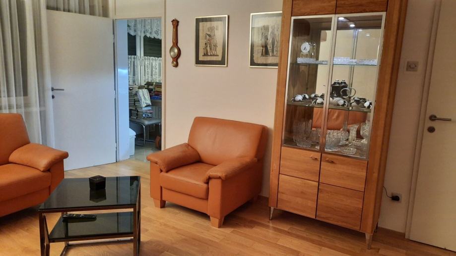 Prodamo 2,5 sobno stanovanje v centru Maribora, 62.00 m2 (prodaja)