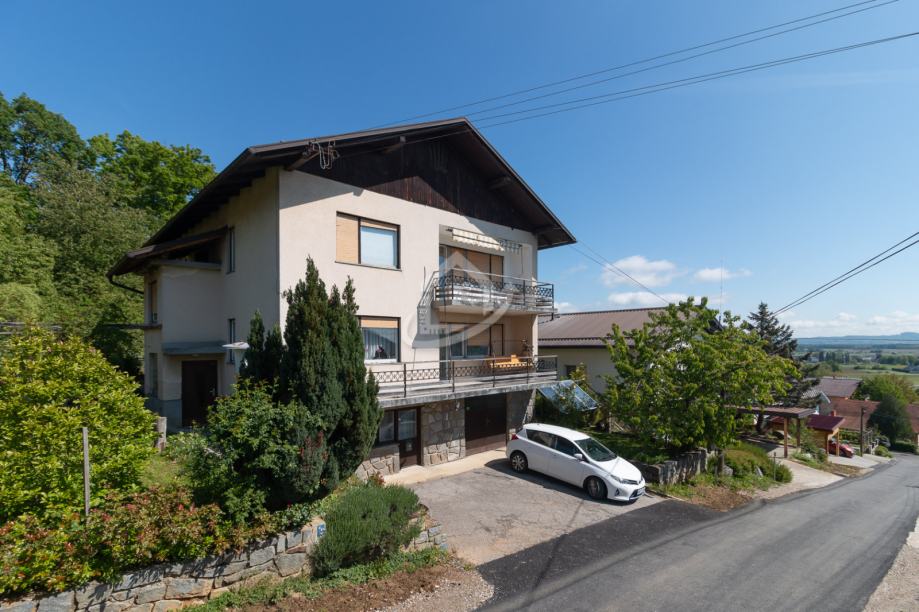 PRODAMO - Radizel - Hiša P+2 (369,2 m2) s parcelo (600 m2) (prodaja)