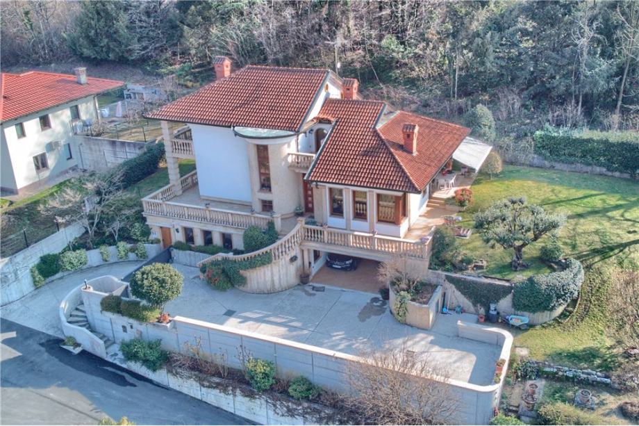 Samostojna hiša, 367,0 m2, v 3. etažah, Šempeter pri Gorici (prodaja)