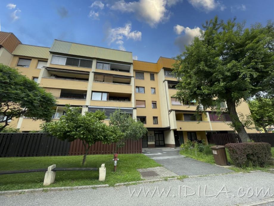 Takoj vseljivo prostorno 2-sobno stanovanje z balkonom - Maribor-Nova (prodaja)