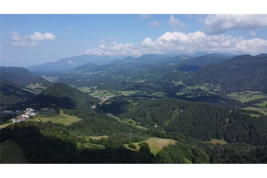 Zazidljiva parcela na prelepi lokaciji