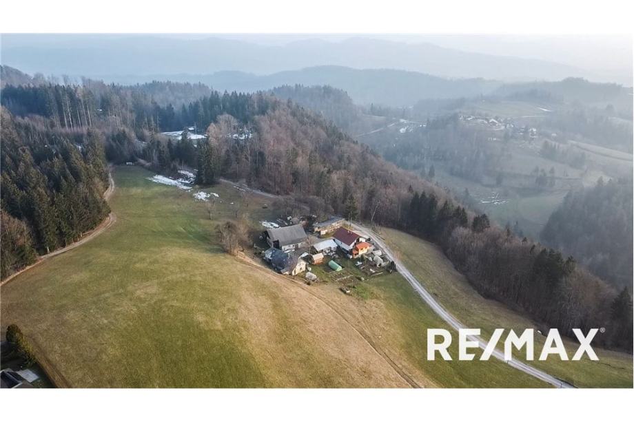 Zazidljiva parcela na prelepi lokaciji