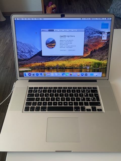 apple MacBook PRO 17 inc