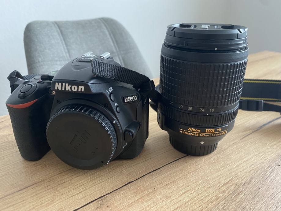 Digitalni fotoaparat Nikon D5600 + objektiv 18-140mm DX VR