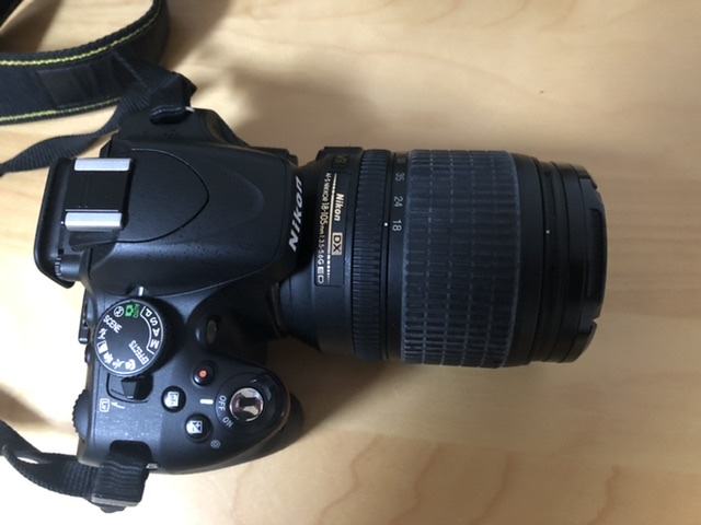 NIKON D5100 z lečo Nikon DX 18-105mm