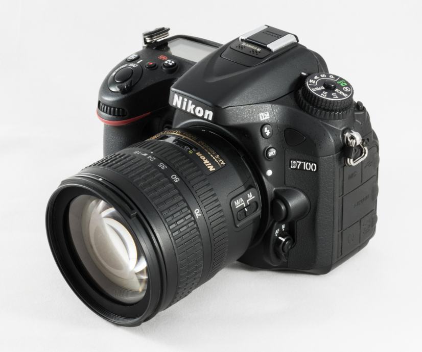 Nikon d7100 + 18-105mm + 35mm + ....