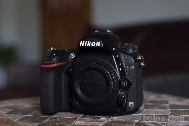 Nikon D750 + 2x baterija + polnilec