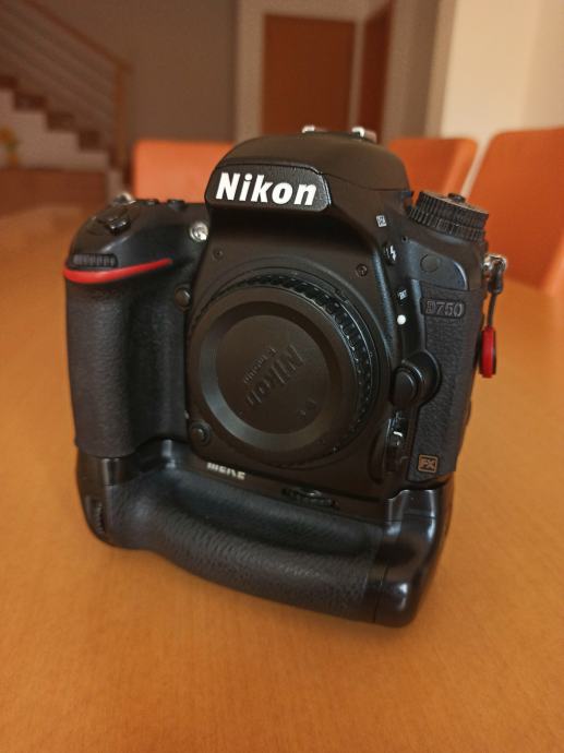 Nikon d750 + battery grip