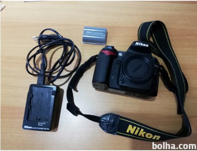 Nikon D90 + Kit AF-S 18-105 + dodatna baterija