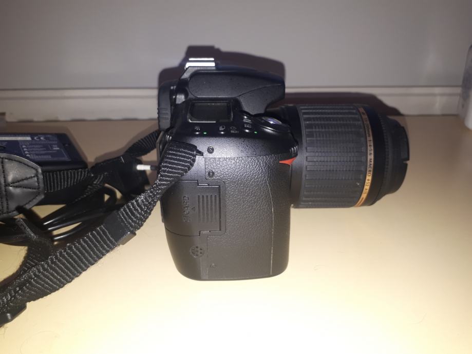 Nikon D90 + Tamron AF 55-200mm f4-5.6 + M42 bajonet adapter + torba