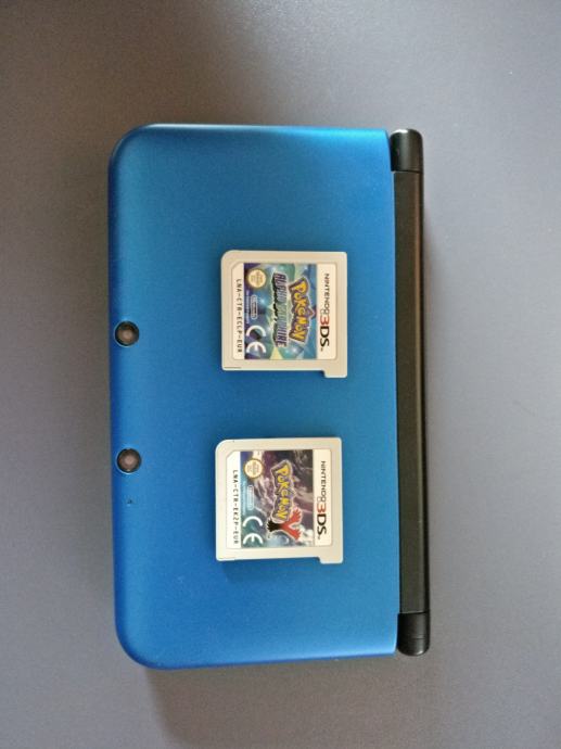 Nintendo 3DS XL + Pokemon Y in Pokemon Alpha Sapphire
