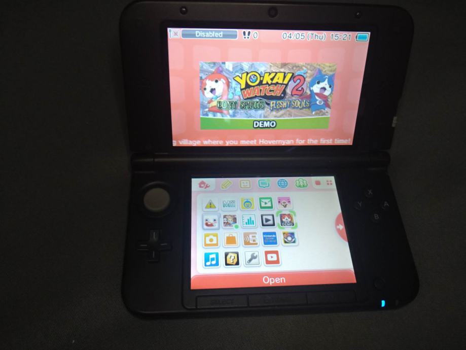 Prodam Nintendo 3ds XL limited edition Pokemon XY Vključno z igrami