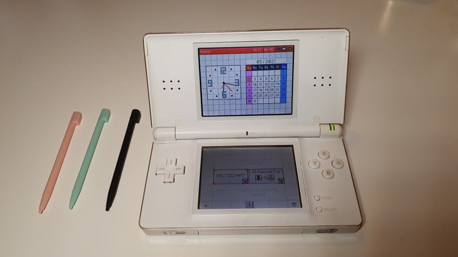 Nintendo DS Lite (Prodam ali menjam)