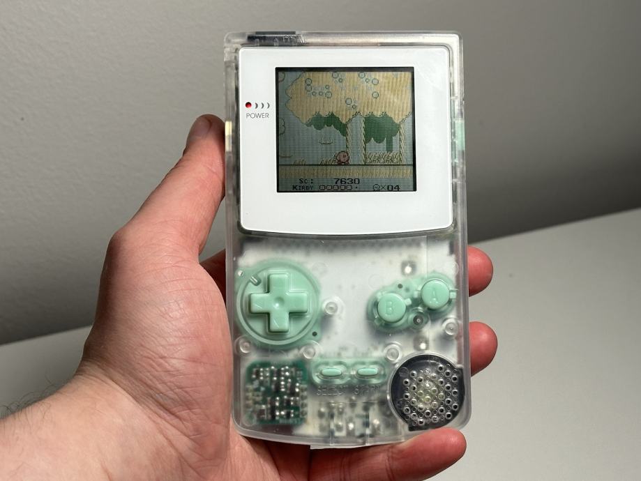 Game Boy Color + Kirbi's dream adventure