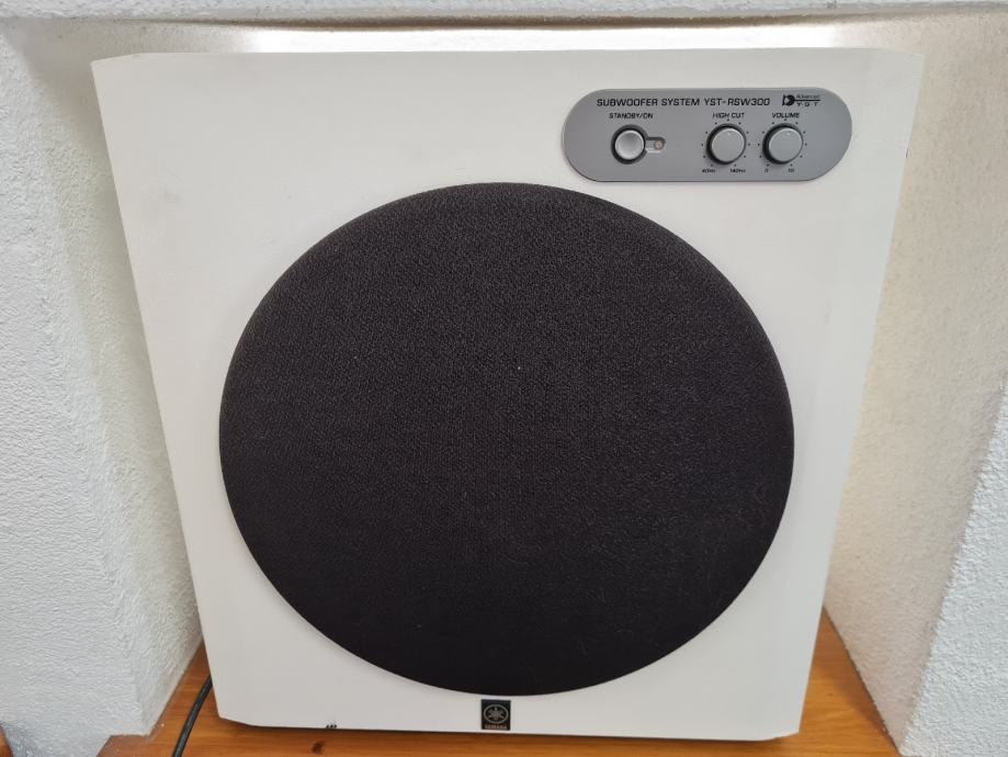 YAMAHA YSTRSW300, aktivni subwoofer, 270W