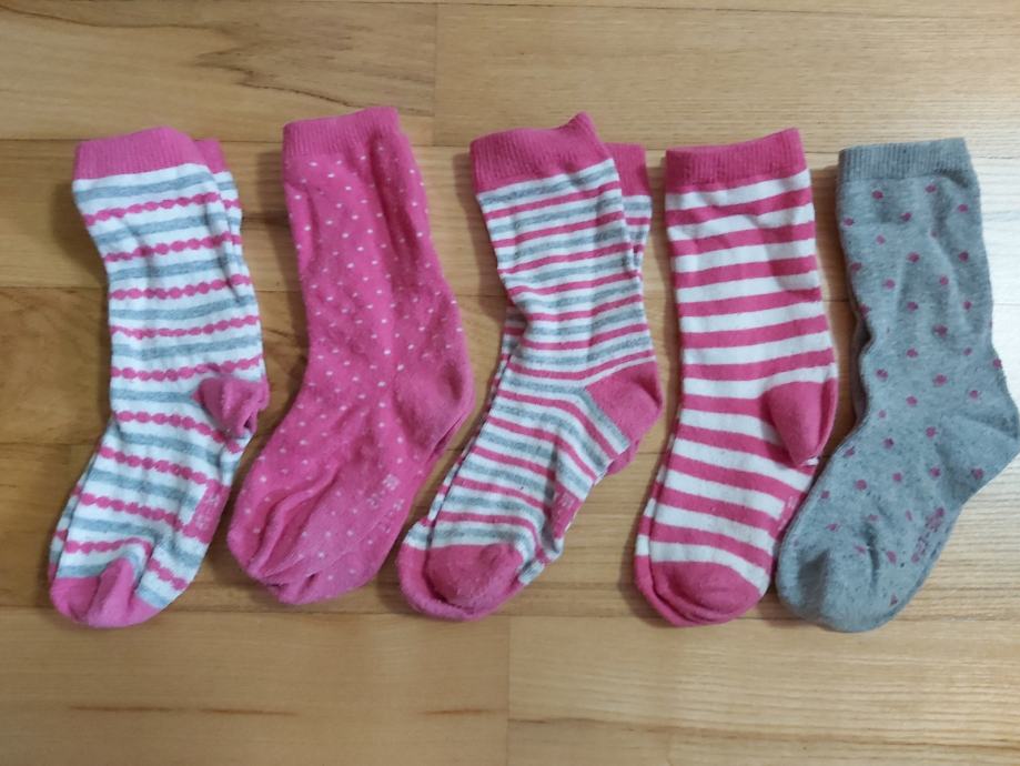9 parov dekliških nogavičk vel. 27-30