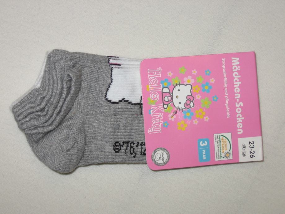 Nove dekliške nizke nogavice tri pari v št.23-26 - Hello Kitty; 11/20