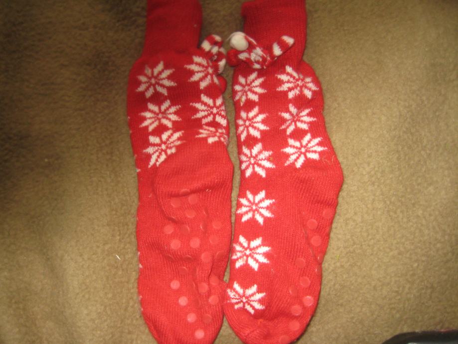 Otroške tople nogavice -rdeče z božičnim motivom, nedrseče, vel 28-30