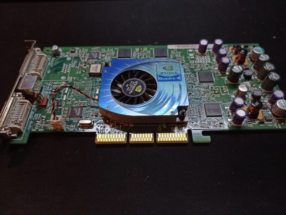 Nvidia Quadro 4 128MB, 2x DVI, AGP (v okvari)
