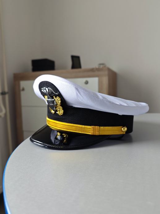 Šapka častnika ameriške mornarice