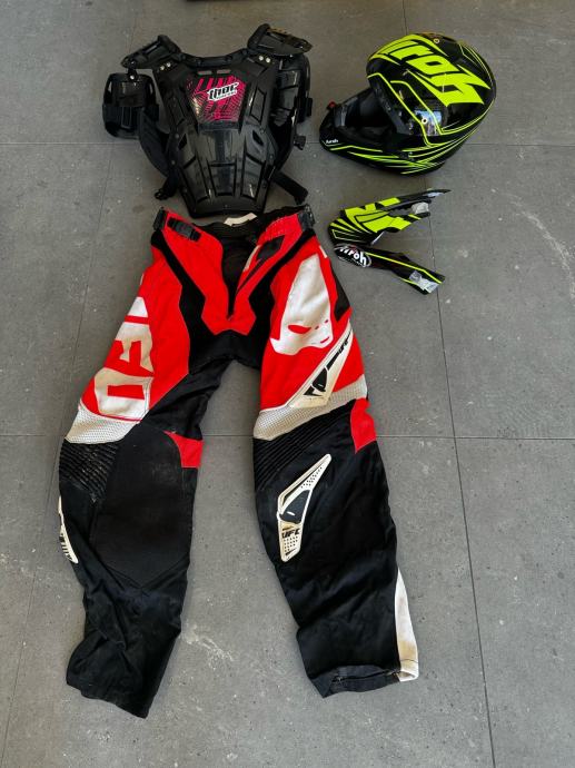 Motocross hlace, celada in zascita