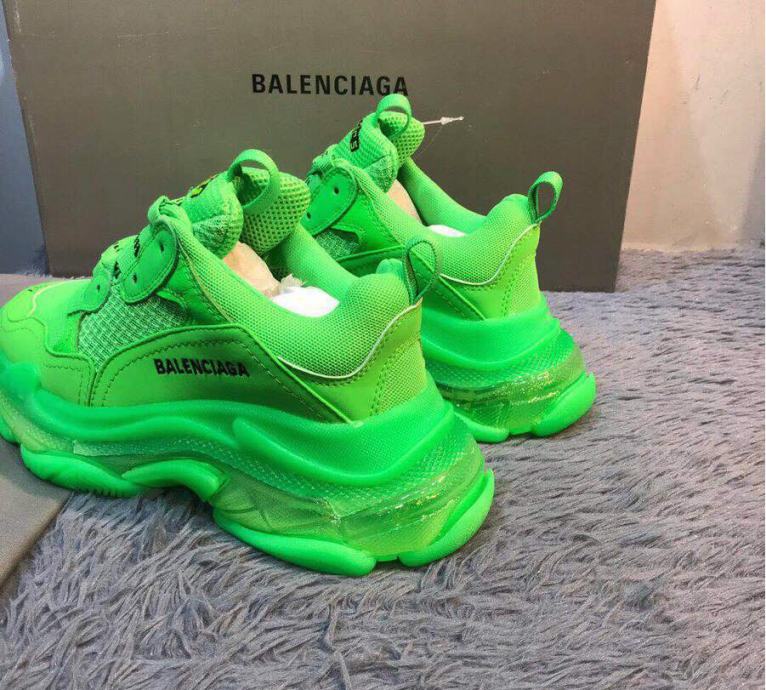 balenciaga original triple s