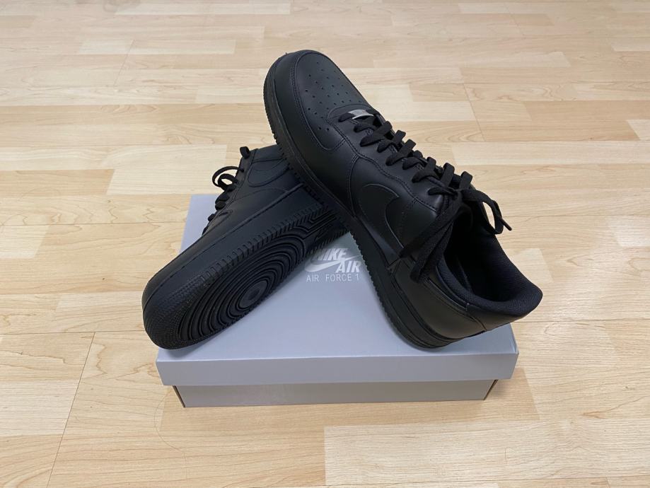 NIKE AIR FORCE 1 ‘07 LOW ALL BLACK