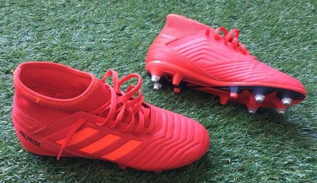 adidas predator nogometni čevlji kopački 37 1/3 kovinski