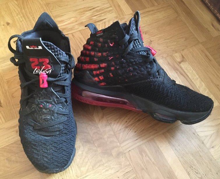 nike lebron 39
